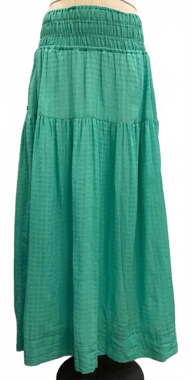 NEW ELAN women's tiered maxi skirt in mint